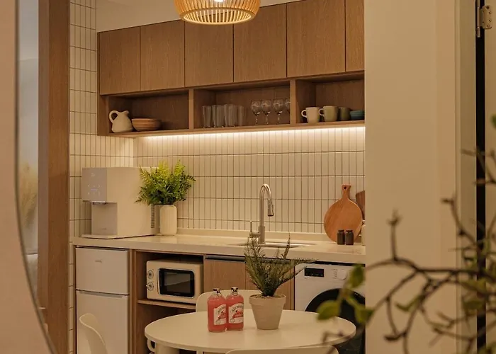 Urban Breeze Ddp 2 For 10 Near Metro * ソウル特別市